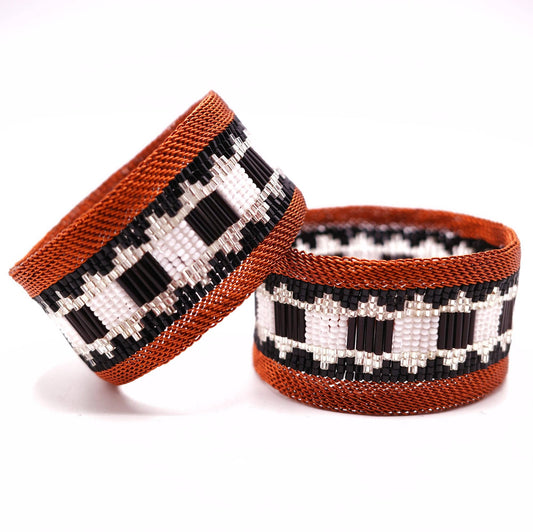 BEVERLY SMART Bangle Bracelet en fil de cuivre tressé et perles ornées
