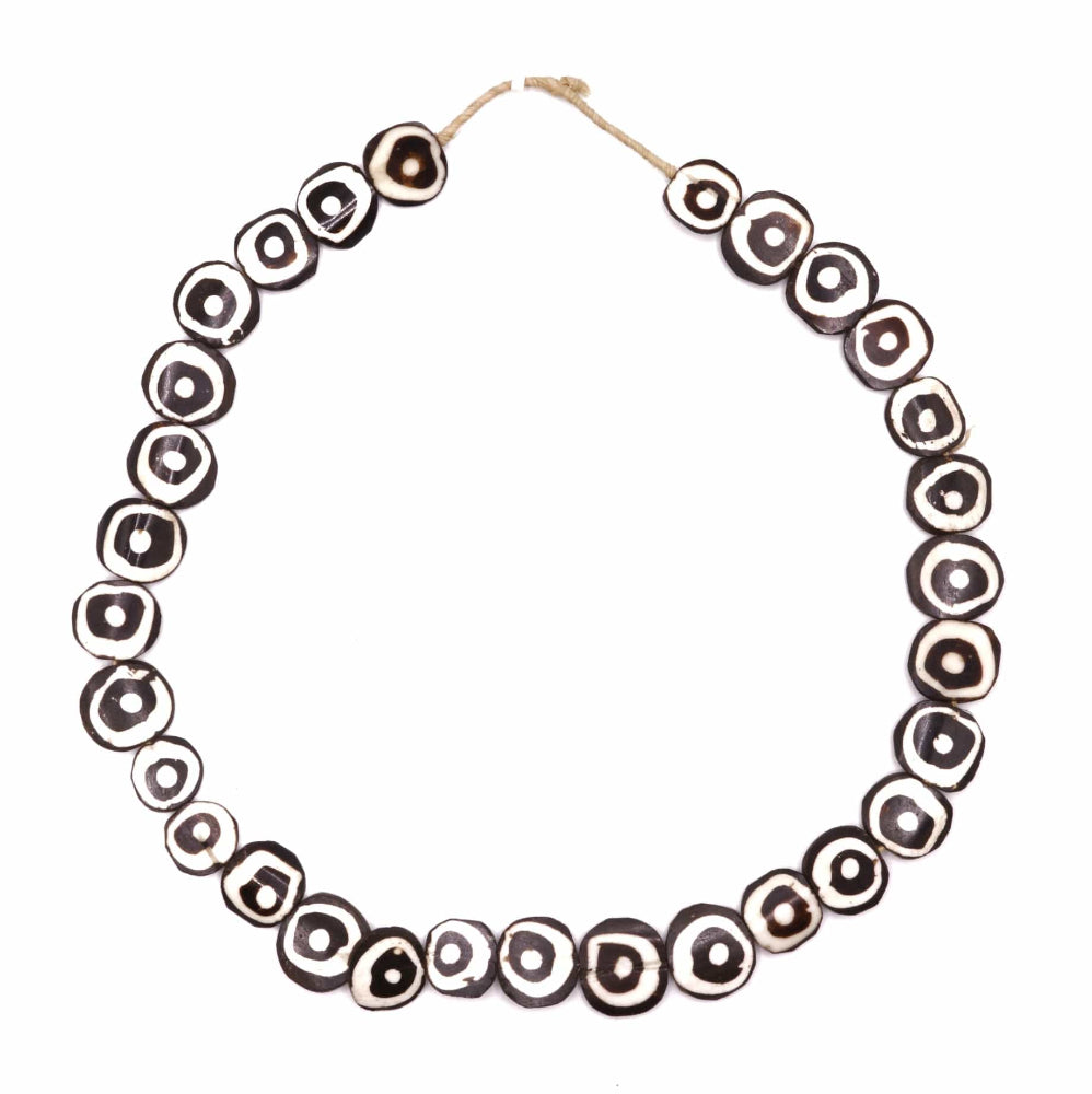 BEVERLY SMART EI Princesa Oeil Collier en perles plates d’os artisanal
