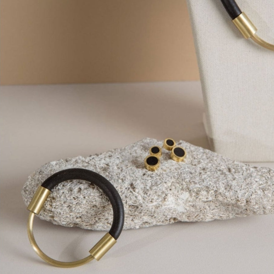 BEVERLY SMART Pendantes Boucles d’Oreilles « Huit », Design Minimaliste en Caoutchouc et Laiton