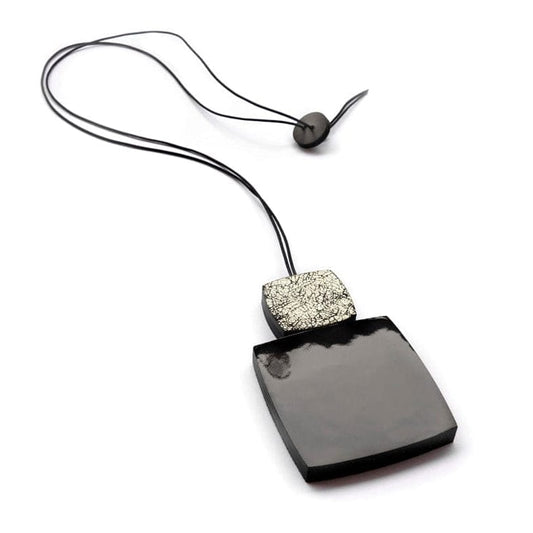 BEVERLY SMART pendentifs Collier BAROK 02 Réversible – Cuir Fait Main, Deux Versions : Or/Noir & Absolute Black