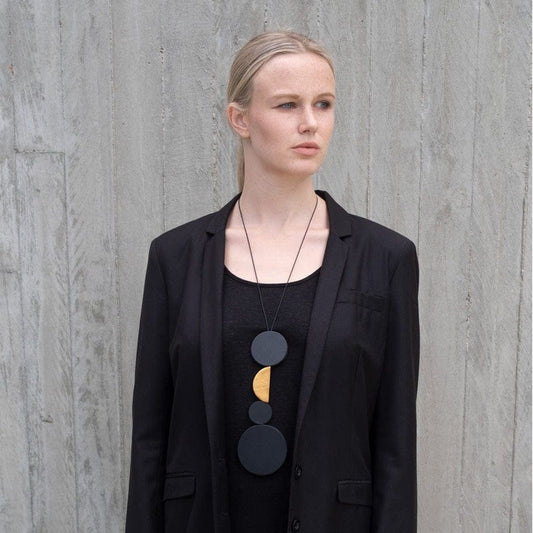 BEVERLY SMART pendentifs Collier Bauhaus 03 – Collier Pendentif Noir et Doré en Cuir