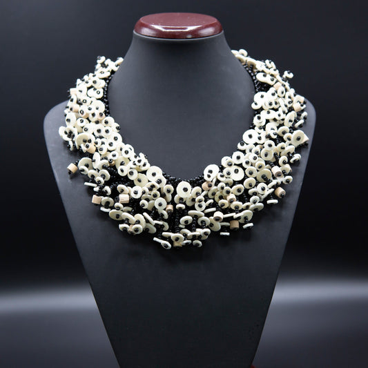 BEVERLY SMART Princesa Collier Cascade en Coquille d'Œuf d'Autruche Durable