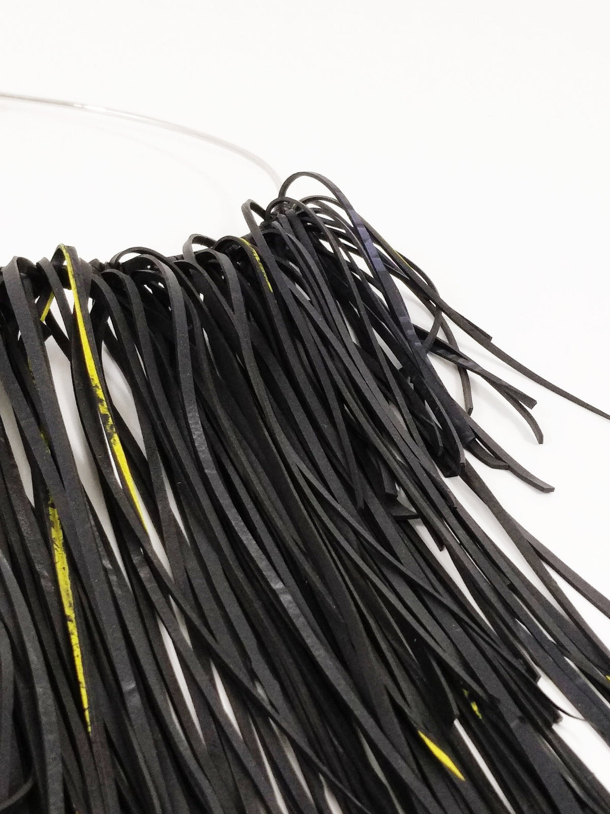 BEVERLY SMART Choker Collier spaghetti en caoutchouc recyclé