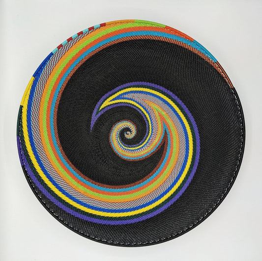 BEVERLY SMART Coupes AFRICAN RAINBOW Grand coupe tressée en fil de téléphone revalorisé