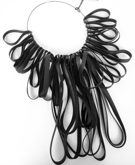 BEVERLY SMART Princesa Collier boucle en caoutchouc recyclé