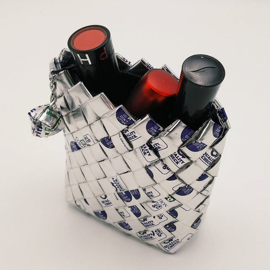 BEVERLY SMART Sacs Porte-monnaie tressé en chutes d'aluminium recyclées