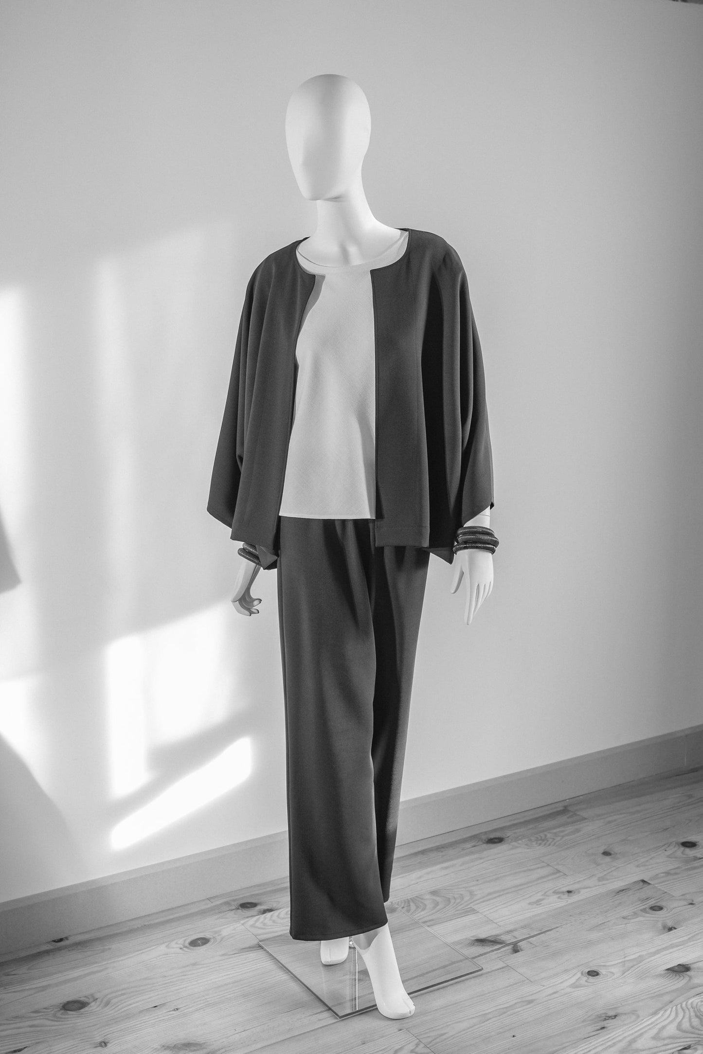 BEVERLY SMART veste VESTE kimono, noire et oversize
