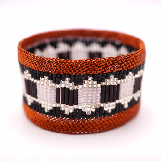BEVERLY SMART Bangle Bracelet en fil de cuivre tressé et perles ornées