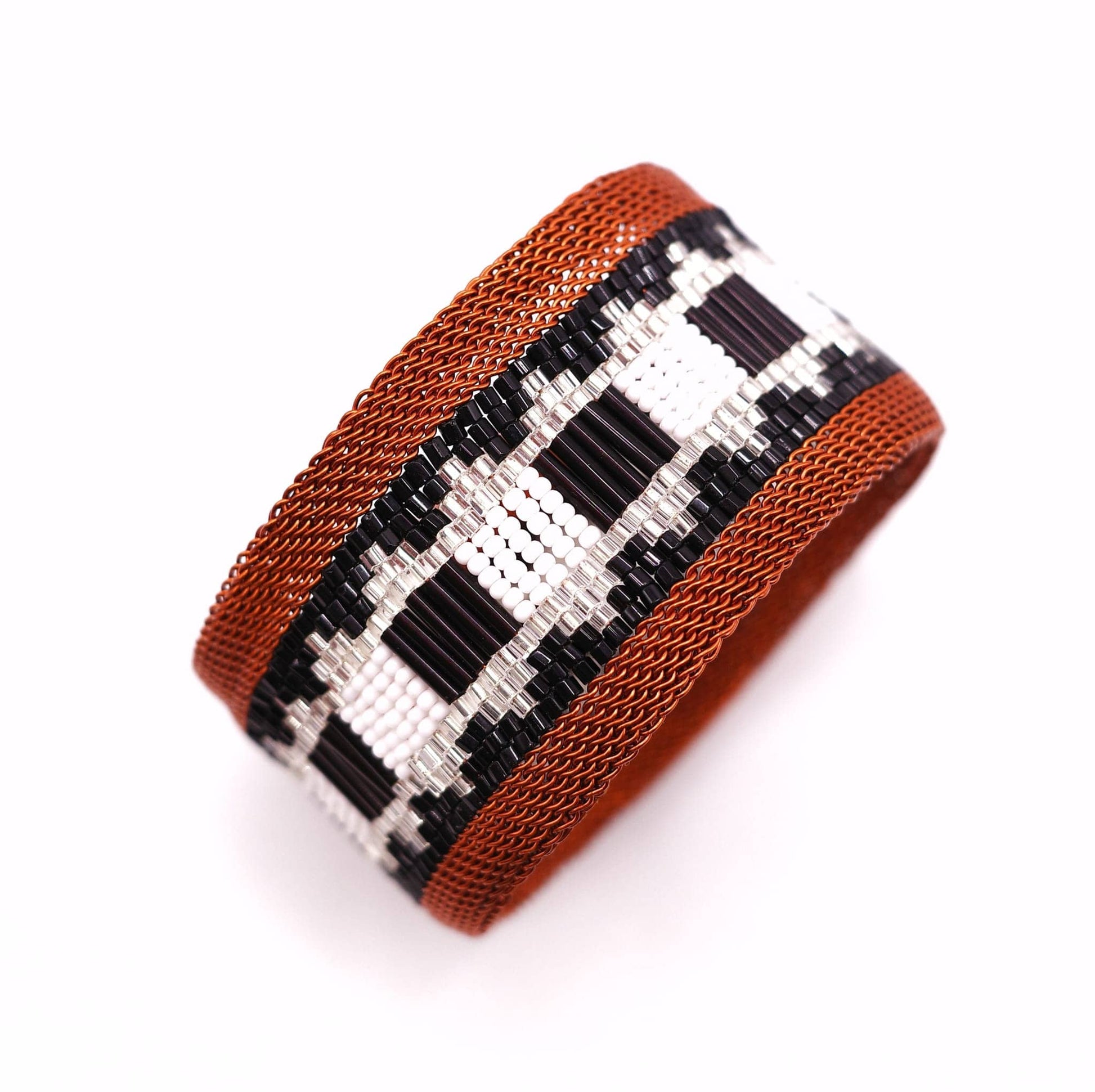 BEVERLY SMART Bangle Bracelet en fil de cuivre tressé et perles ornées