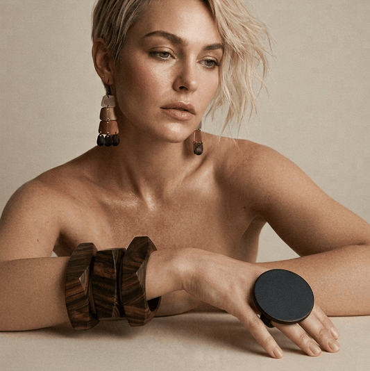 BEVERLY SMART Bangle Jonc imposant en acajou sculpté à la main