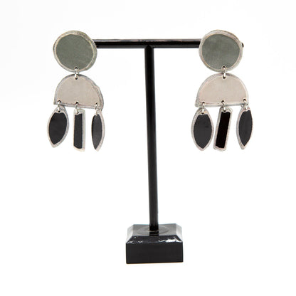 BEVERLY SMART EI Pendantes Gray Boucles d’oreilles NESTA – Boucles audacieuses en papier recyclé