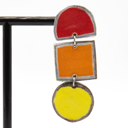 BEVERLY SMART EI Pendantes Rouge/orange/jaune Boucles d’oreilles LINDEWE – Boucles géométriques en papier recyclé