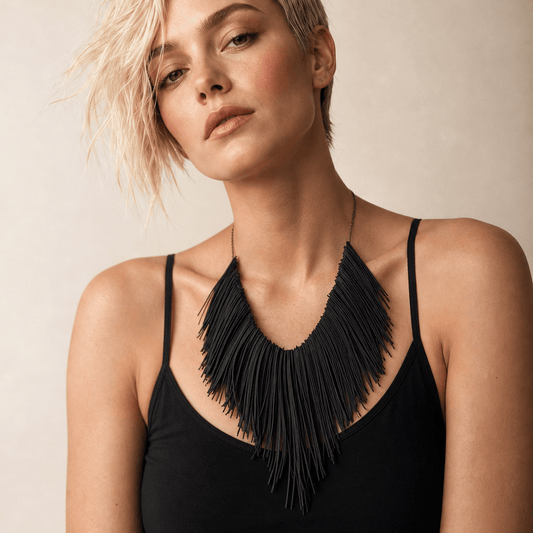 BEVERLY SMART EI Princesa Collier à Franges Noires – Mode Durable en Chambre à Air Recyclée, Élégance Discrète