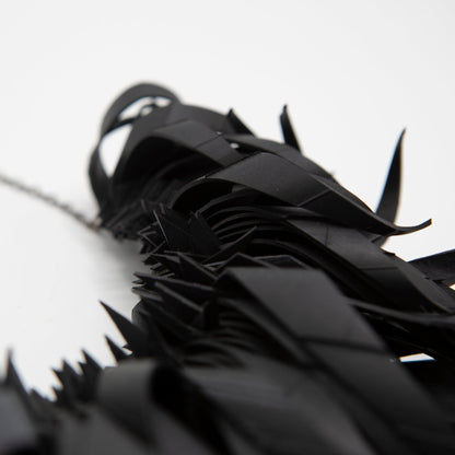 BEVERLY SMART EI Princesa Collier Noir Audacieux en Caoutchouc Recyclé