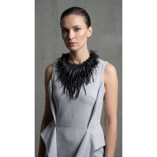 BEVERLY SMART EI Princesa Collier Noir Audacieux en Caoutchouc Recyclé