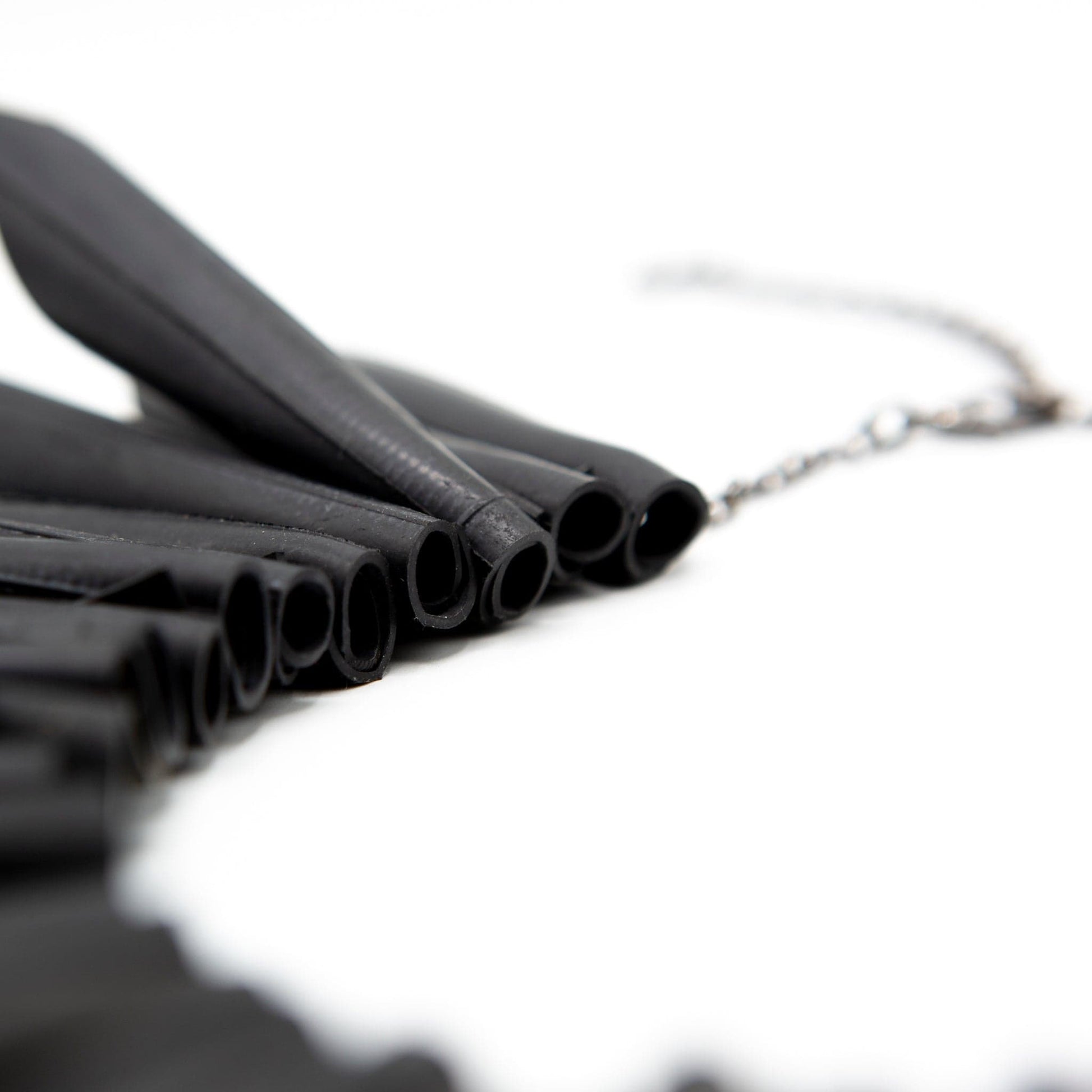 BEVERLY SMART EI Princesa Le Collier Manhattan – Bijou Audacieux en Chambre à Air Recyclée