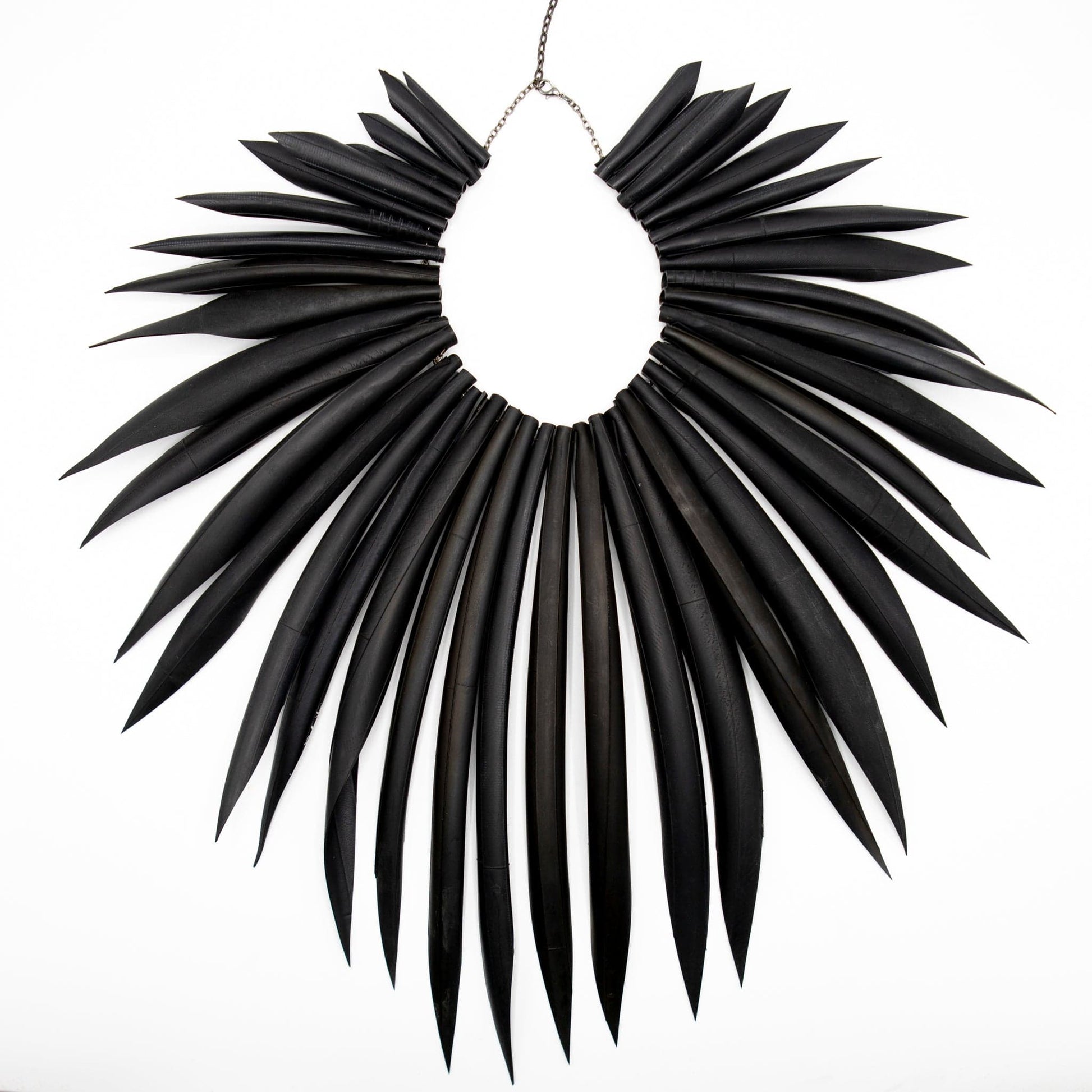 BEVERLY SMART EI Princesa Le Collier Manhattan – Bijou Audacieux en Chambre à Air Recyclée