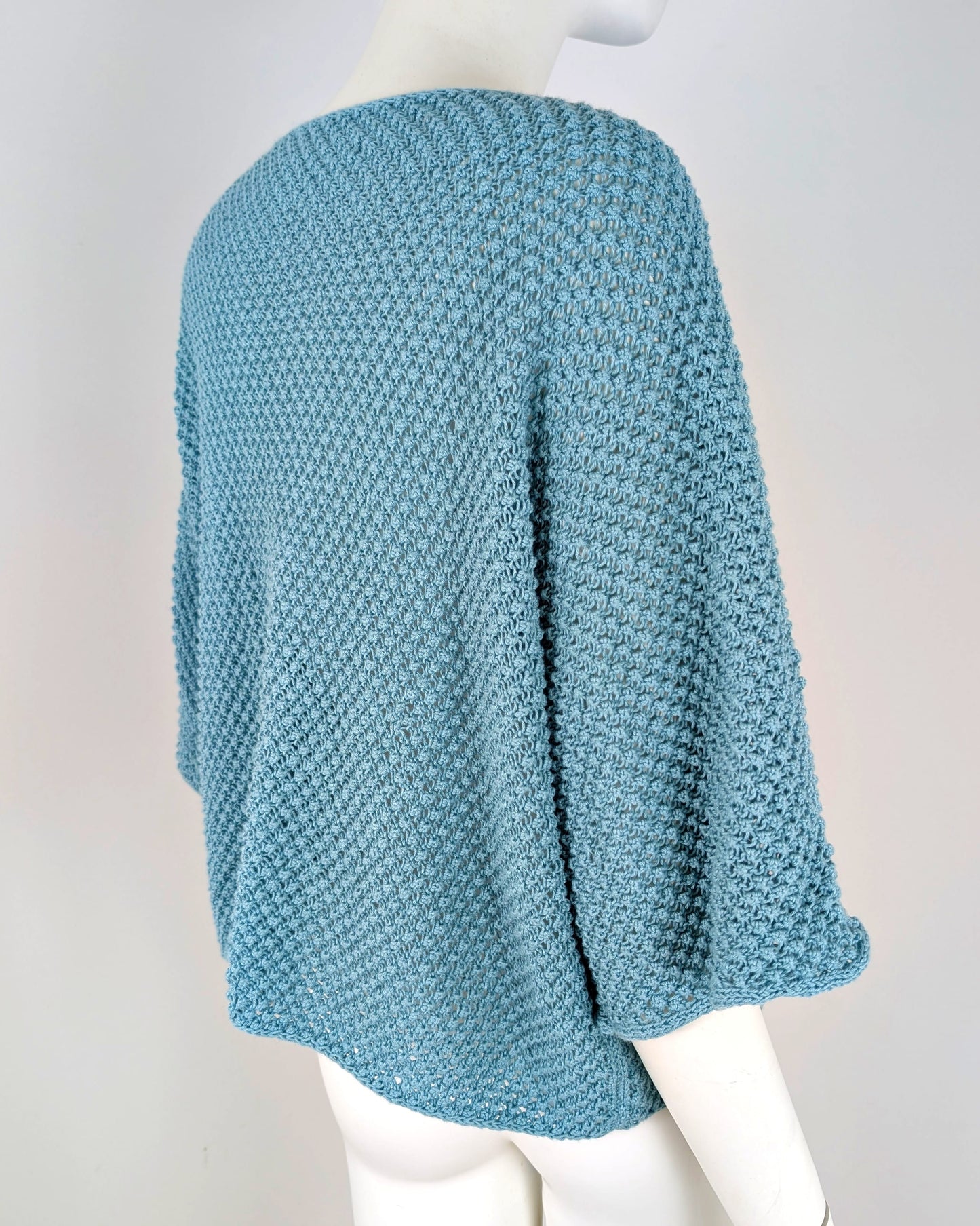 BEVERLY SMART EI tricots The Blackberry Sweater Pattern