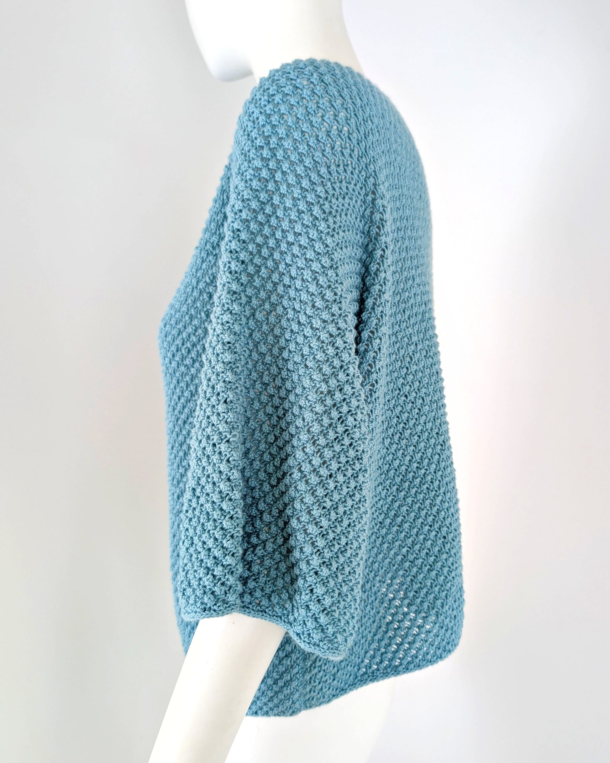 BEVERLY SMART EI tricots The Blackberry Sweater Pattern