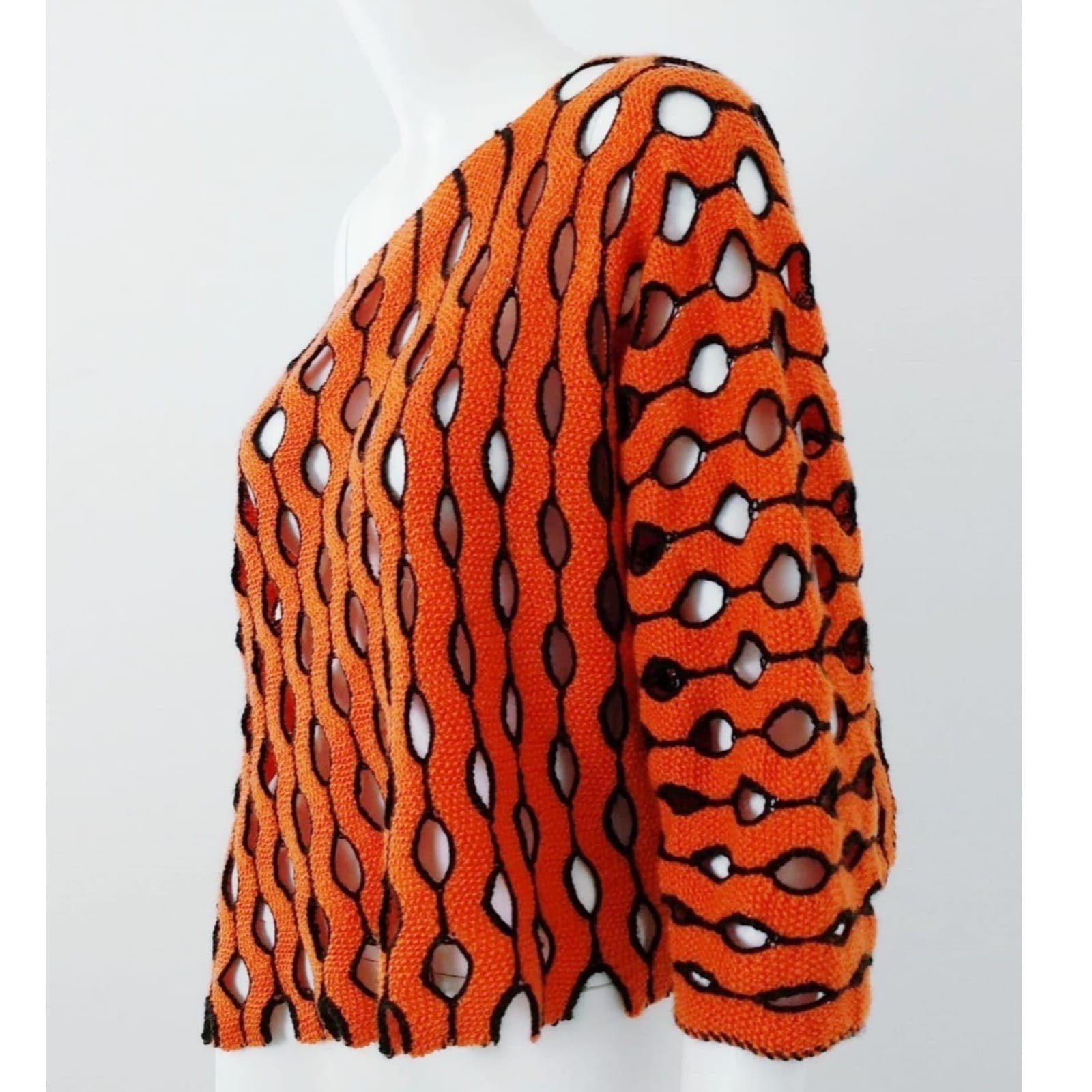 BEVERLY SMART EI tricots The Eyeliner Sweater Pattern