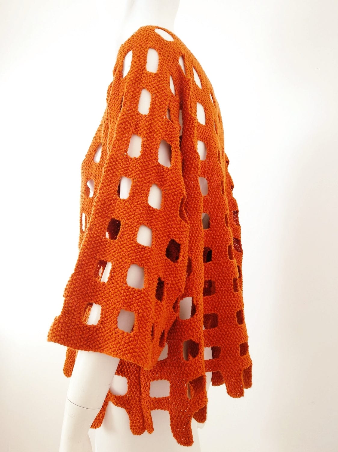 BEVERLY SMART EI tricots The Grid Sweater Pattern