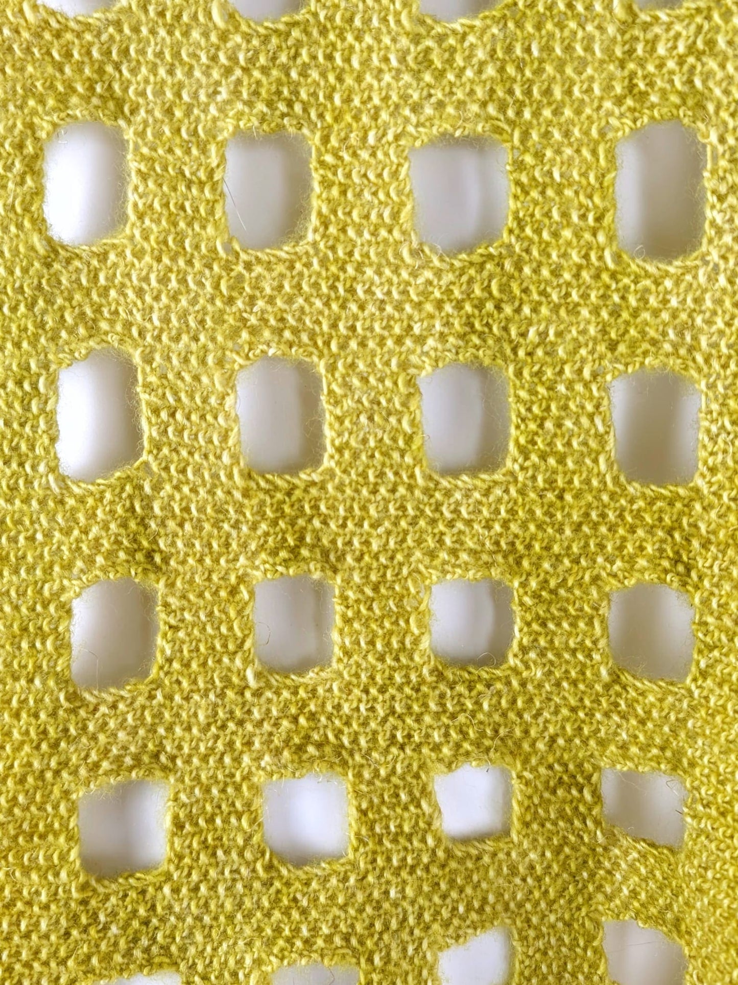 BEVERLY SMART EI tricots The Grid Sweater Pattern