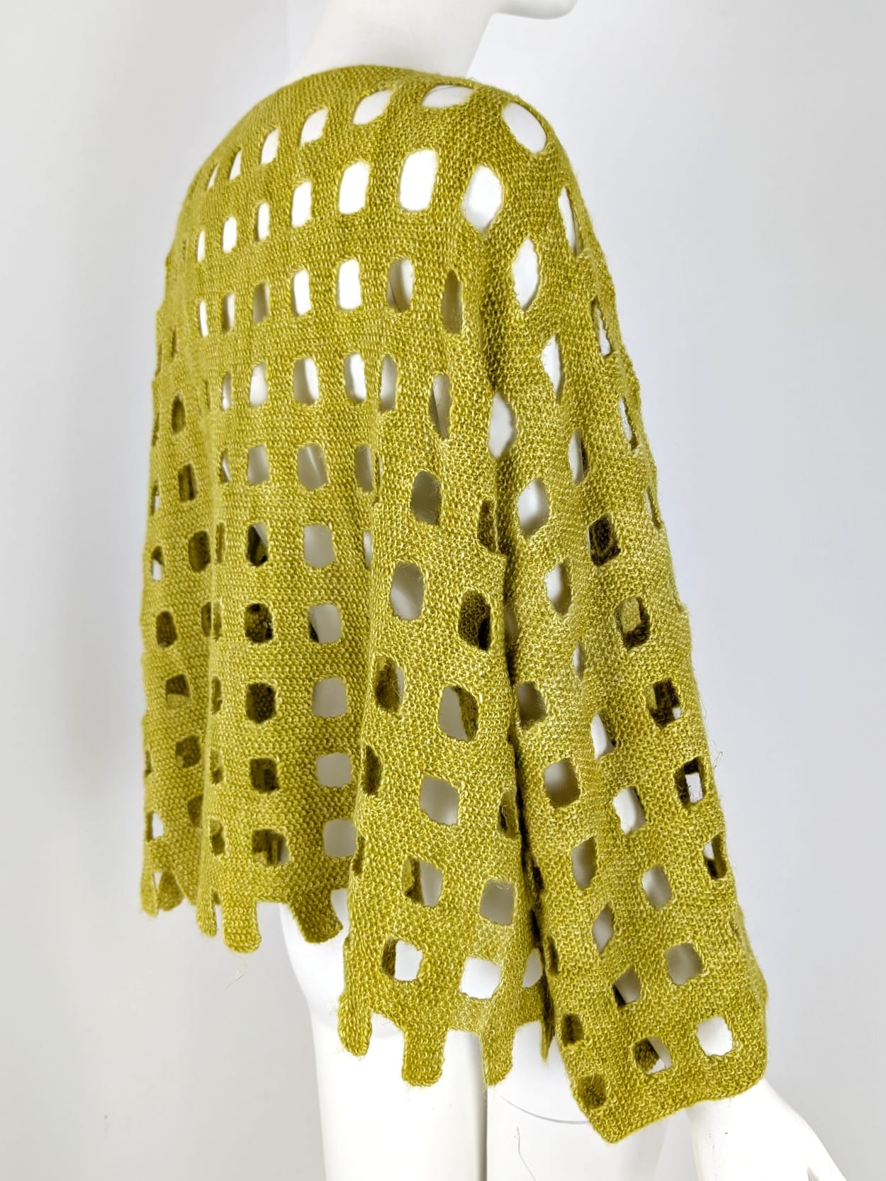 BEVERLY SMART EI tricots The Grid Sweater Pattern