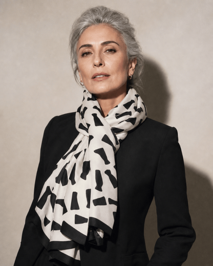 BEVERLY SMART foulard FOULARD en soie - édition limitée, signé Beverly Smart