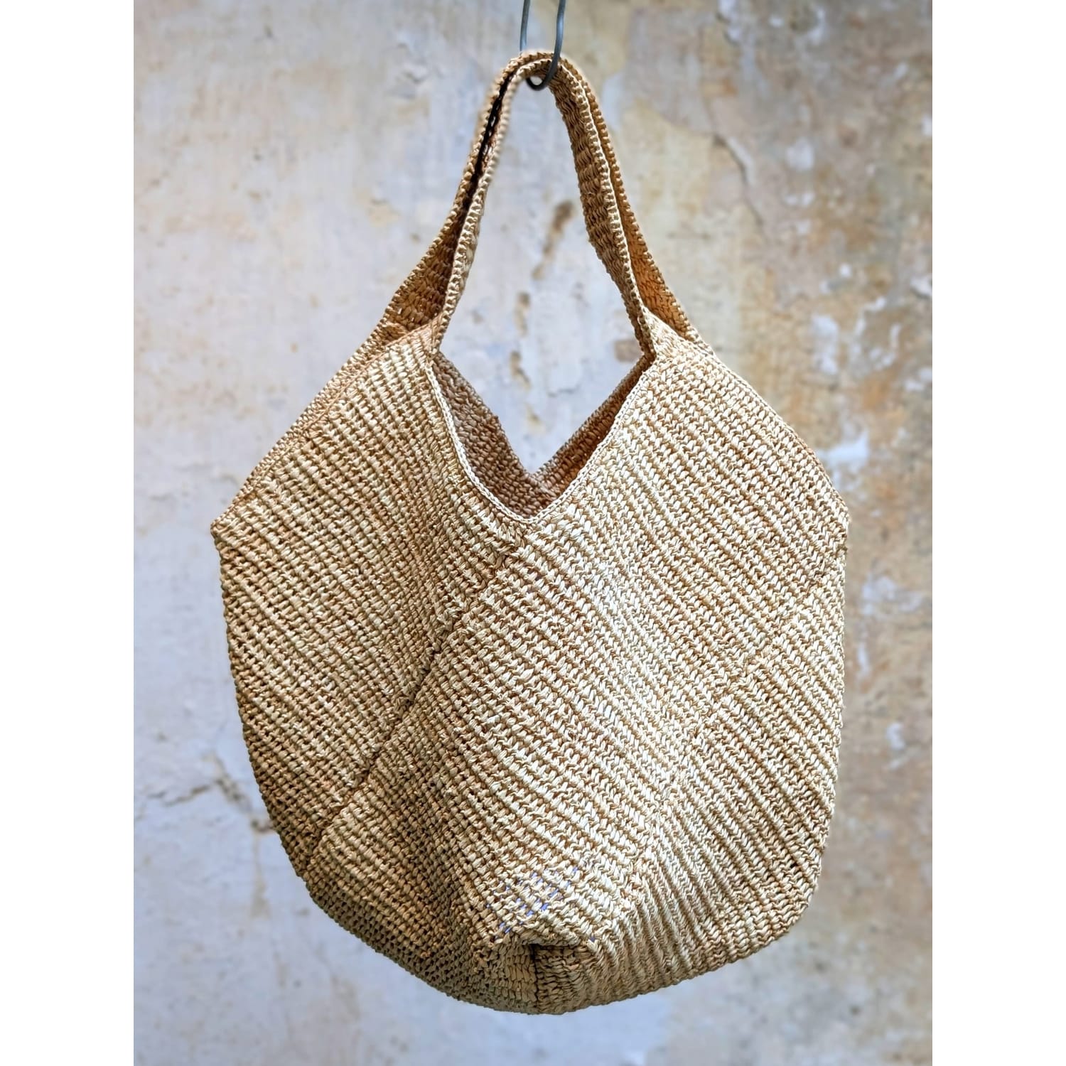 BEVERLY SMART Naturel Sac en Rafia Crocheté à la Main – Élégance Artisanale de Madagascar