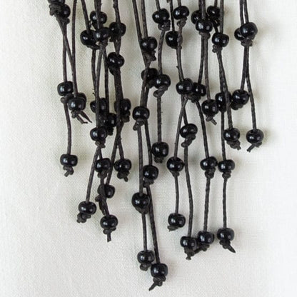 BEVERLY SMART Necklaces Collier cascade de perles et ficelle de cuir