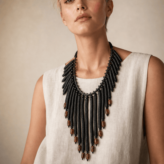 BEVERLY SMART Necklaces Collier plastron en vinyl recyclé