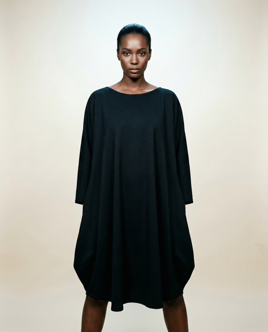 BEVERLY SMART robe Robe noire en biais coupe diamant