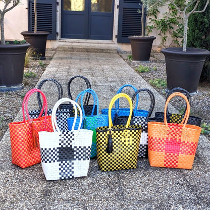 BEVERLY SMART Sacs Sac à main tissé à la main en sangle plastique recyclée