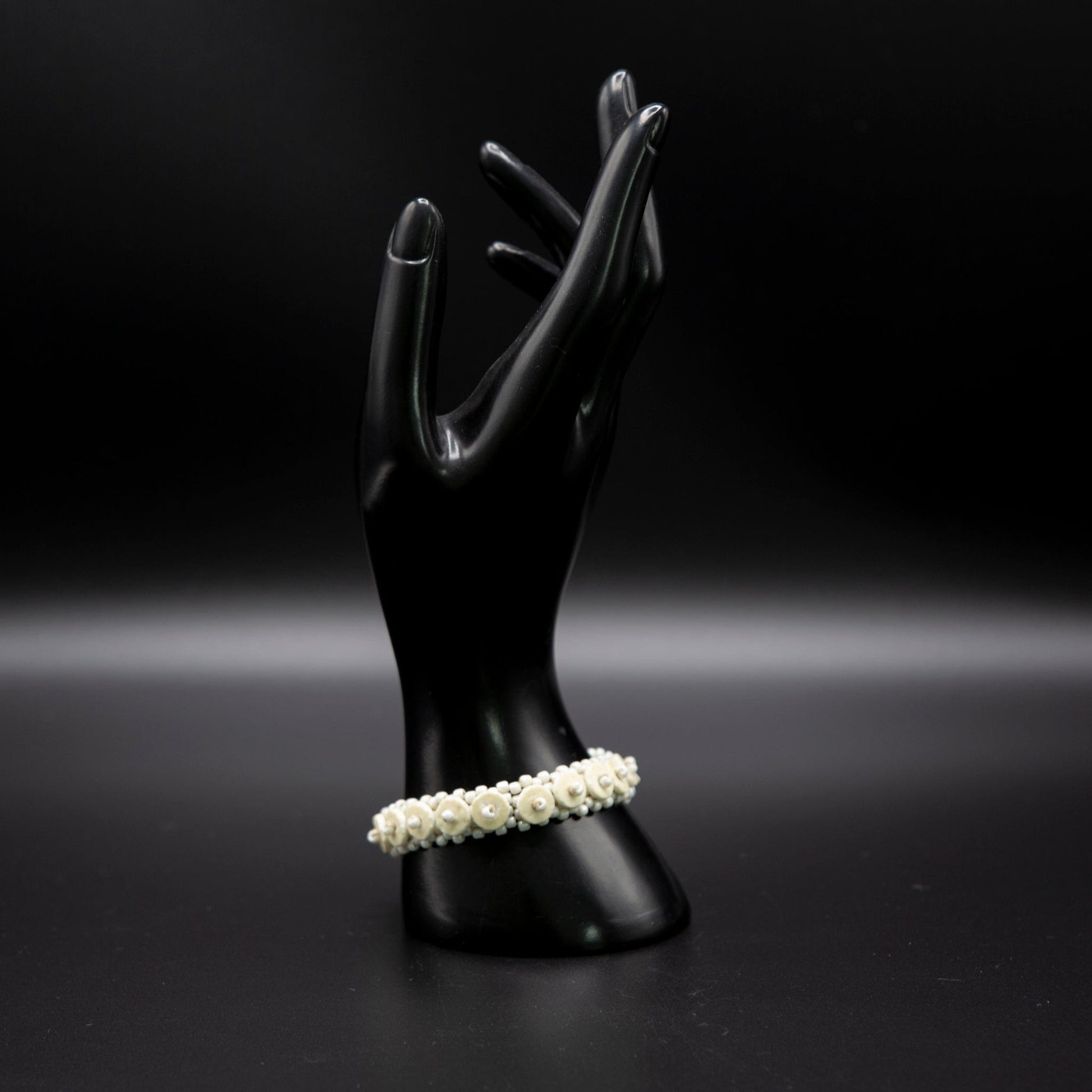 BEVERLY SMART souples Bracelet discret en perles durables faites en coquille d'œuf d'autruche