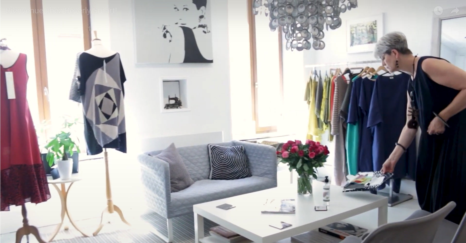 Charger la vidéo : Designer Beverly Smart talks about her store, work and infuences.