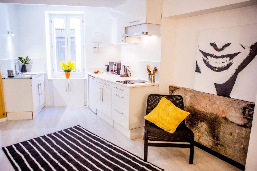 Kitchen of Le Studio Blanc, studio to rent in Lagrasse