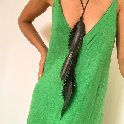 BEVERLY SMART Choker noir Collier feuilles en caoutchouc recyclé