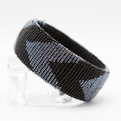 BEVERLY SMART manchettes Bracelet perles façon manchette, éthique et chic
