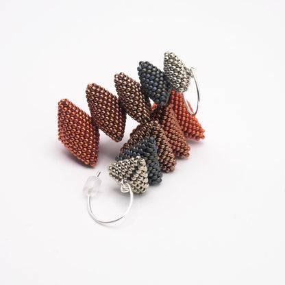 Boucles d'oreille "les 12 apôtres empilés" beverly smart