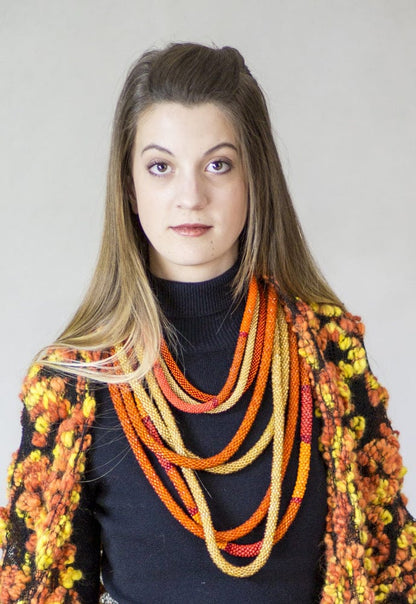 BEVERLY SMART Sautoirs Collier tube tissé en perles de verre, opéra, rope ou xxl